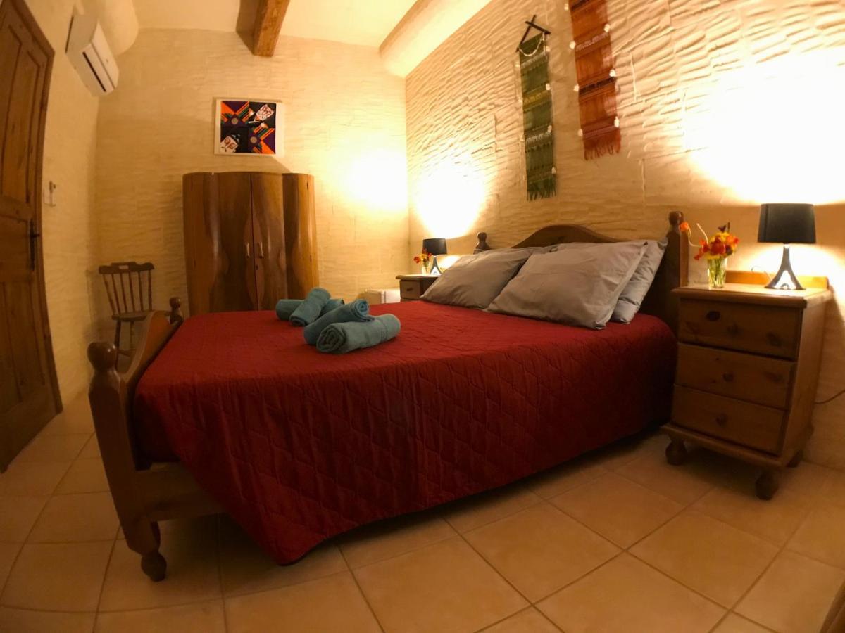 Ad Hoc B&B Il-Pergla Eksteriør billede