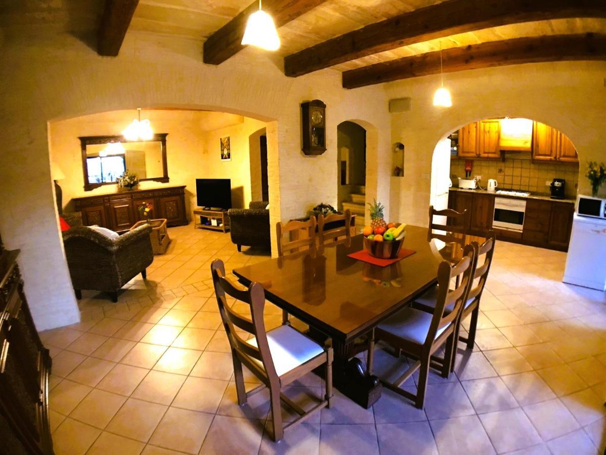 Ad Hoc B&B Il-Pergla Eksteriør billede